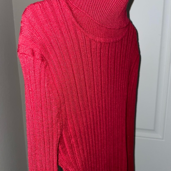 It’s Our Time Red Ribbed Turtleneck Top Stretch Fitted Long Sleeve - Picture 7 of 8